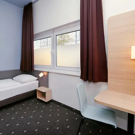 B＆b ベルリン エアポート ホテル