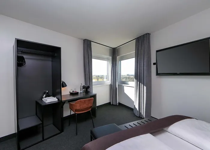 Berlin-airport 3* Schönefeld